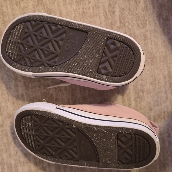 Converse - Picture 3 of 3